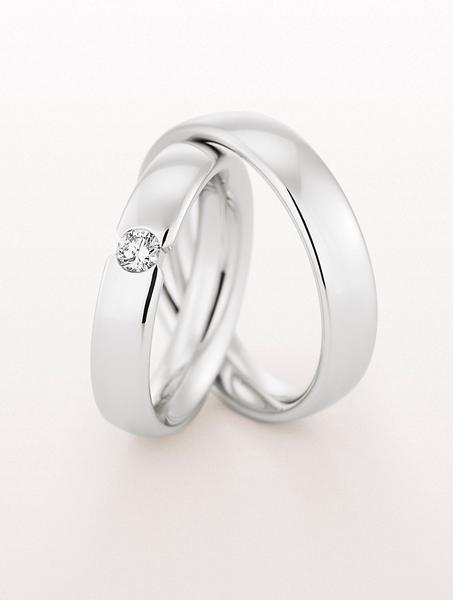 SATIN FINISH WEDDING RING WITH DIAMOND 45MM - RING ON LEFT