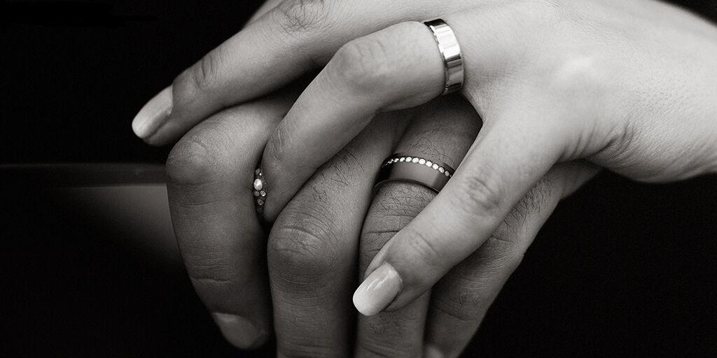 wedding bands wedding rings,marriage symbols,classic rings,plain rings,black rings diamonds,simple rings